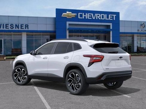 New 2026 Chevrolet Trax RS image 3