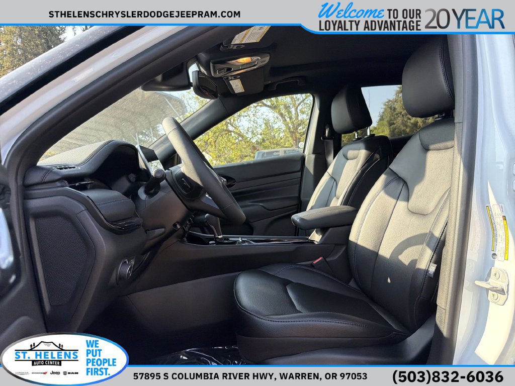 New 2025 Jeep Compass Limited w/ Sun & Sound Group AWD/4WD image 13