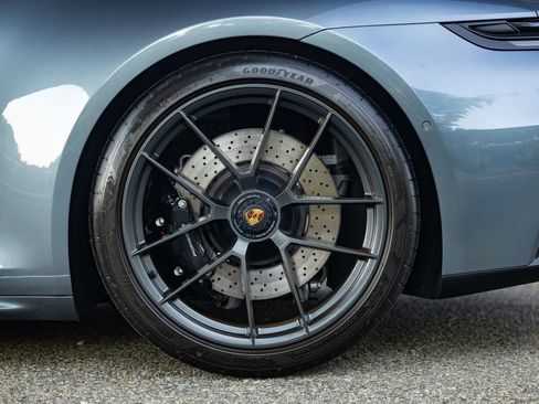 Used 2025 Porsche 911 Carrera GTS RWD image 30