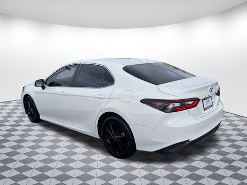 Used 2021 Toyota Camry LE w/ Cold Weather Package image 5