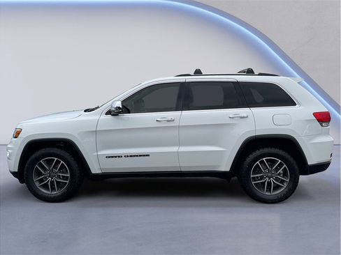 Used 2019 Jeep Grand Cherokee Limited w/ Trailer Tow Group IV image 3