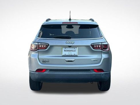 Used 2017 Jeep Compass Latitude w/ Popular Equipment Group AWD/4WD image 6
