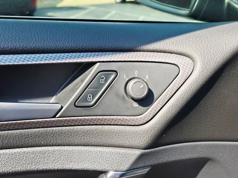 Used 2017 Volkswagen Golf Alltrack SE image 33