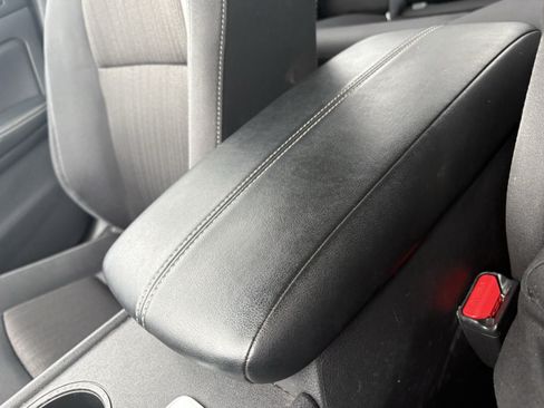 Used 2025 Nissan Altima 2.5 SV FWD image 24