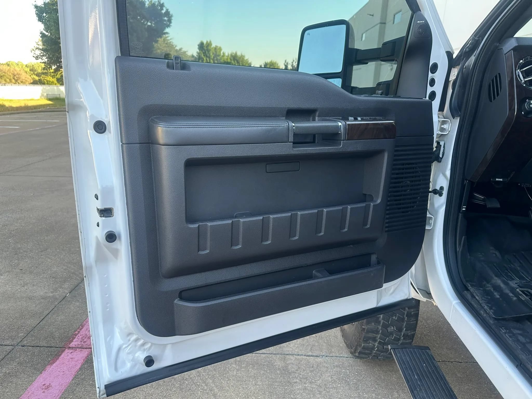 Used 2014 Ford F250 Platinum AWD/4WD image 17