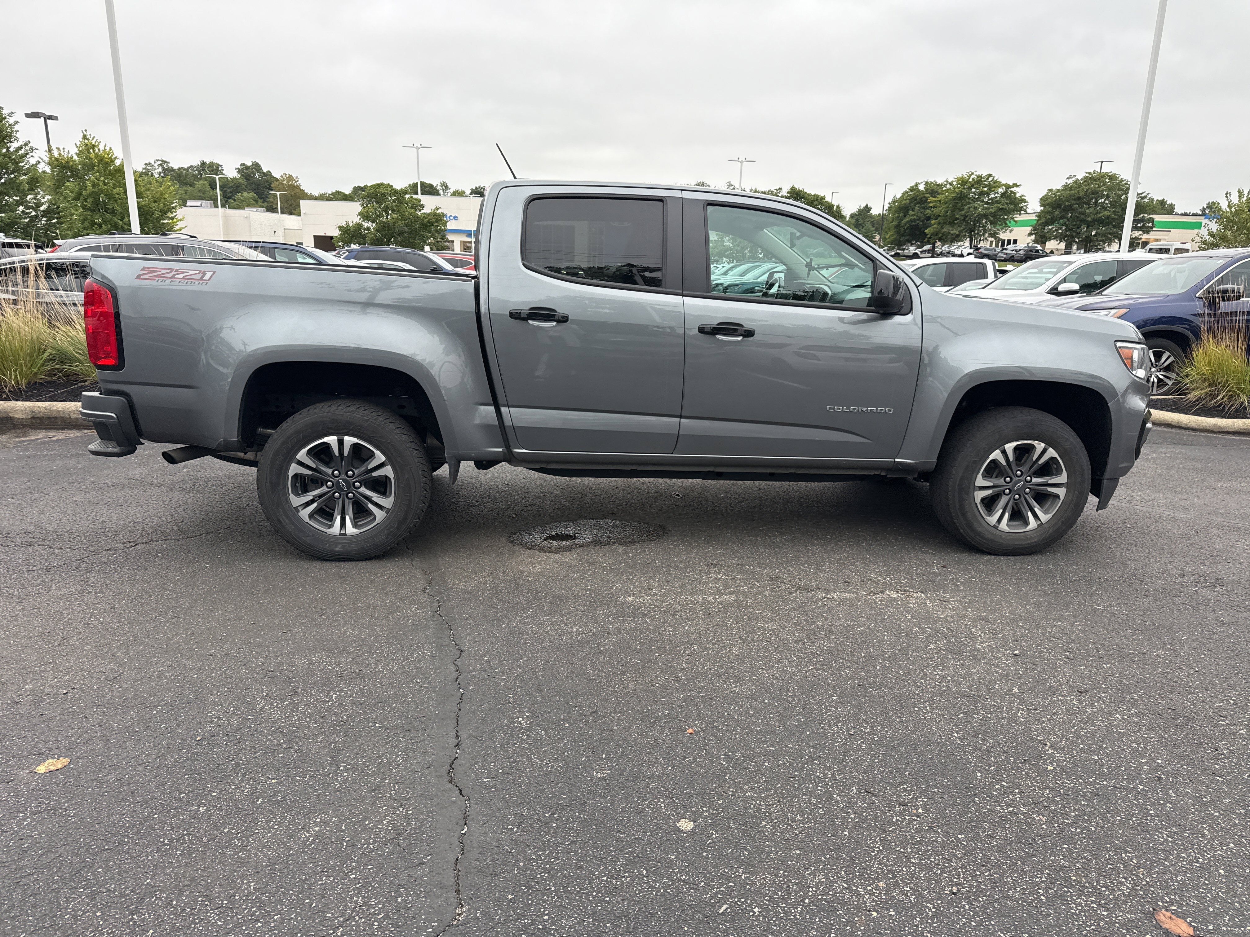 Used 2022 Chevrolet Colorado Z71 AWD/4WD image 27