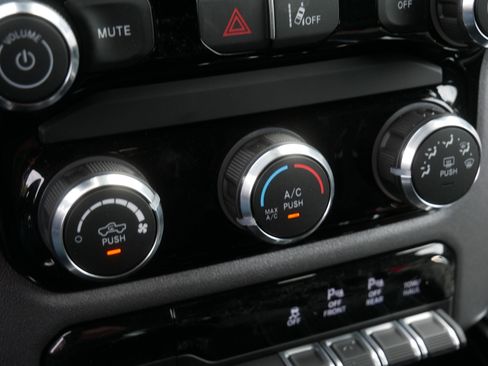 New 2026 RAM 1500 Express AWD/4WD image 10