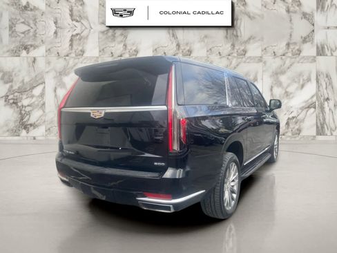 Used 2021 Cadillac Escalade ESV Premium Luxury image 4