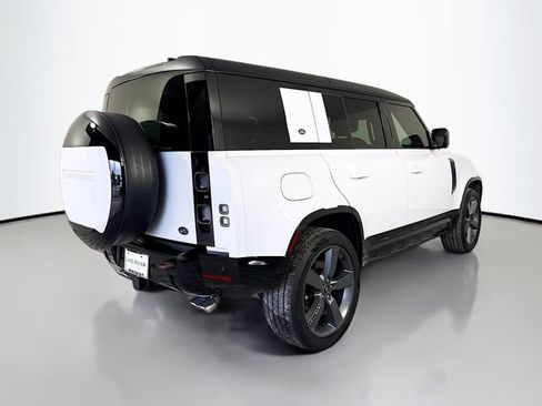 Certified 2023 Land Rover Defender 110 V8 AWD/4WD image 5