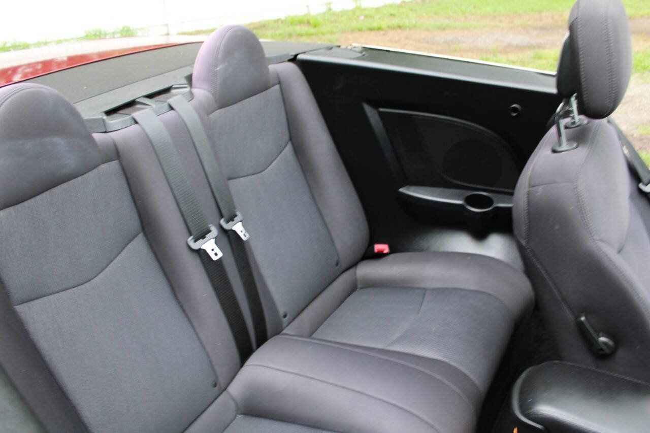 Used 2013 Chrysler 200 Touring FWD image 32