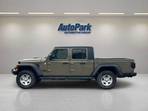 Used 2020 Jeep Gladiator Sport w/ Quick Order Package 24S AWD/4WD image 4