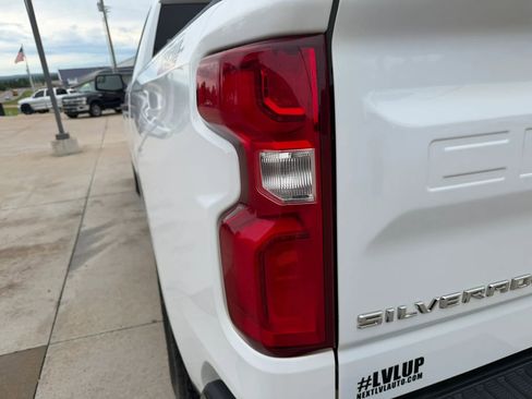 Used 2019 Chevrolet Silverado 1500 Custom Trail Boss w/ Custom Convenience Package AWD/4WD image 64