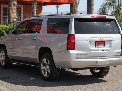 Used 2020 Chevrolet Suburban Premier RWD image 6