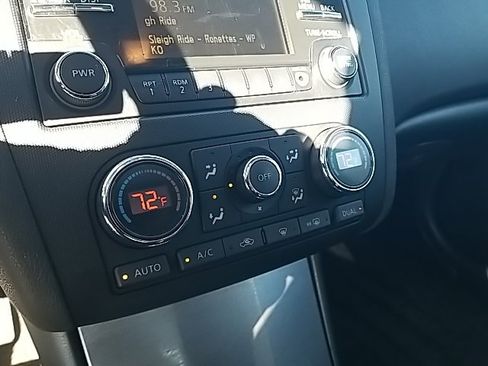 Used 2012 Nissan Altima 2.5 SL w/ 2.5SL Pkg image 21