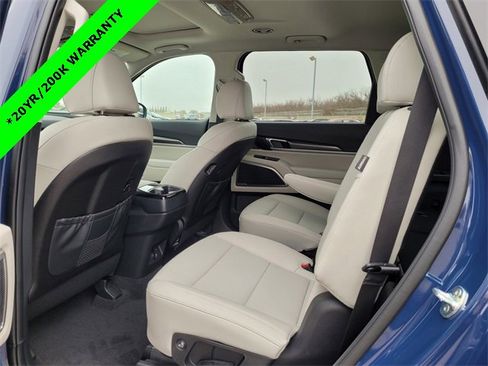 New 2025 Kia Telluride S image 6