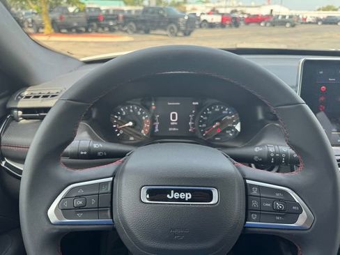 Certified 2025 Jeep Compass Trailhawk AWD/4WD image 22