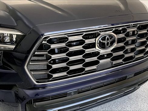 Used 2026 Toyota Sequoia Platinum AWD/4WD image 37