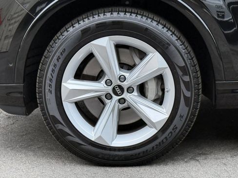 Used 2025 Audi Q7 3.0T Premium w/ Convenience Package image 27