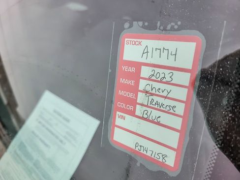 Used 2023 Chevrolet Traverse LT w/ LPO, Floor Liner Package image 27