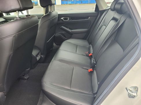 Used 2024 Honda Civic Touring image 14