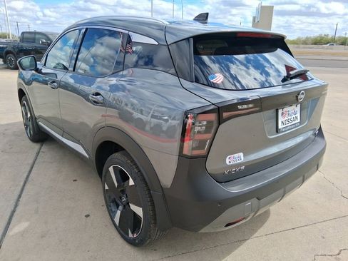 New 2026 Nissan Kicks SR image 4