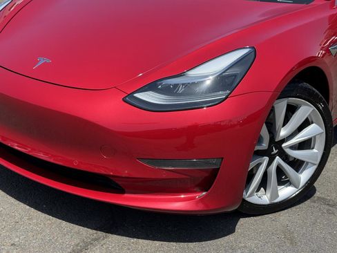 Used 2018 Tesla Model 3 Long Range RWD image 3