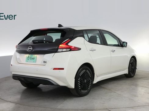 Used 2024 Nissan Leaf SV Plus image 12