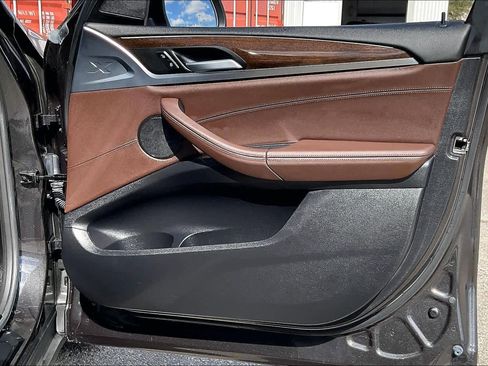 Used 2024 BMW X3 sDrive30i w/ Premium Package image 23