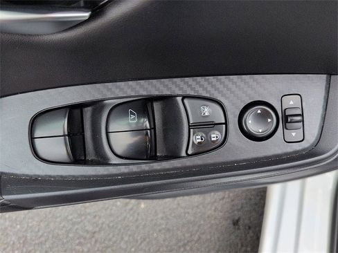 Used 2024 Nissan Sentra SV image 15