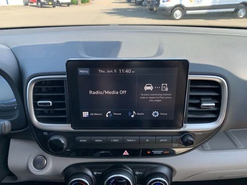 New 2025 Hyundai Venue SEL image 16