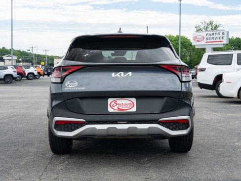 Used 2024 Kia Sportage EX FWD image 4