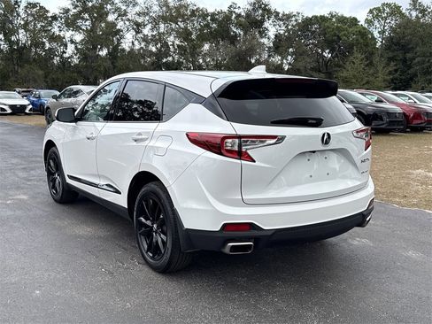 Used 2025 Acura RDX SH-AWD image 9