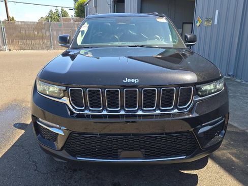 Used 2023 Jeep Grand Cherokee 4WD 4xe image 3