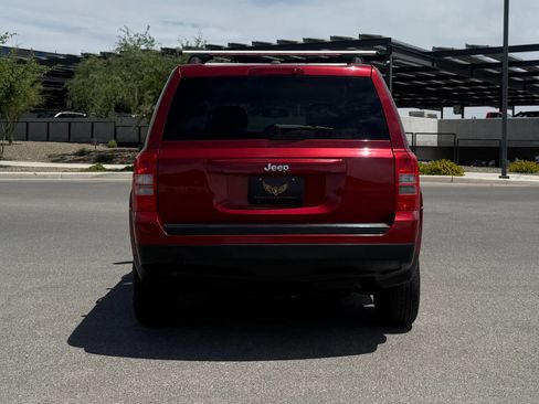 Used 2017 Jeep Patriot Sport w/ Power Value Group FWD image 3