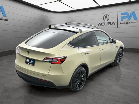 Used 2021 Tesla Model Y Long Range image 38