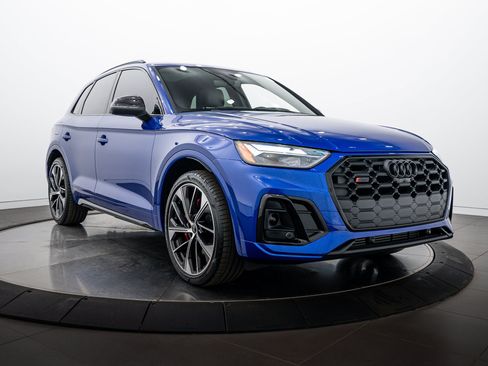 Certified 2023 Audi SQ5 Premium Plus w/ Premium Plus Package AWD/4WD image 2