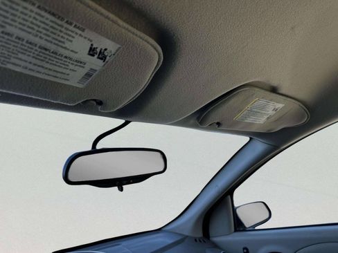 Used 2006 Saturn ION Level 2 w/ Preferred Pkg image 28