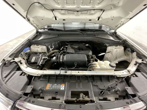 Used 2020 Ford Explorer XLT image 27