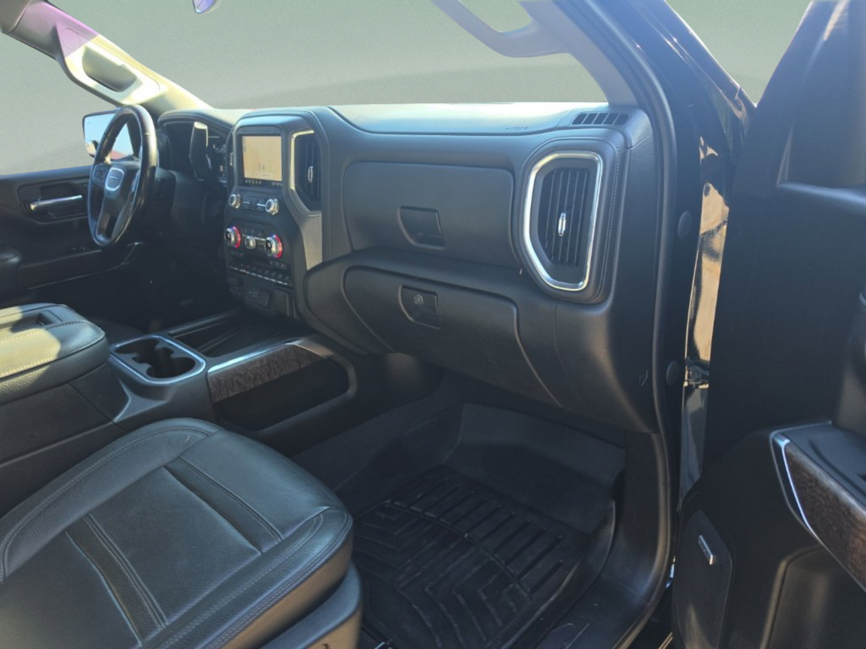 Used 2022 GMC Sierra 1500 Denali w/ Denali Premium Package AWD/4WD image 24