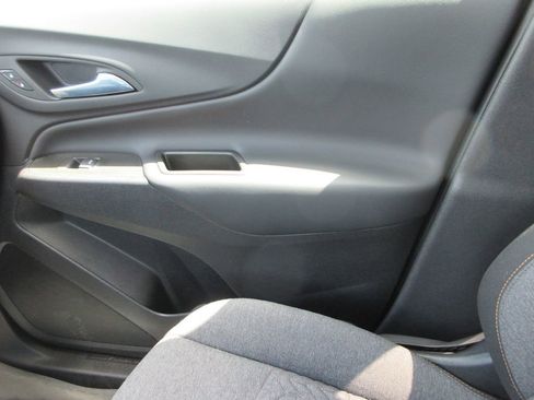 Used 2024 Chevrolet Equinox LT w/ LPO, Floor Liner Package FWD image 32