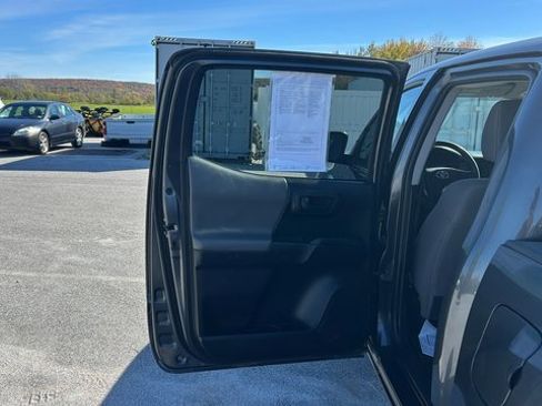 Used 2021 Toyota Tacoma SR image 34
