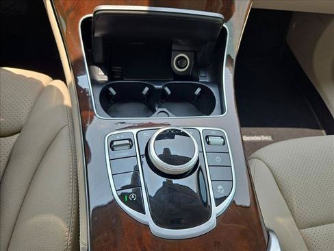 Used 2019 Mercedes-Benz GLC 300 image 12