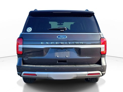 Used 2022 Ford Expedition XLT image 5