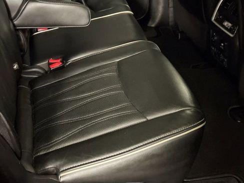 Used 2017 INFINITI QX60 Base w/ Deluxe Technology Package image 13