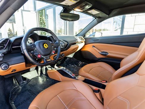 Used 2017 Ferrari 488 GTB image 19
