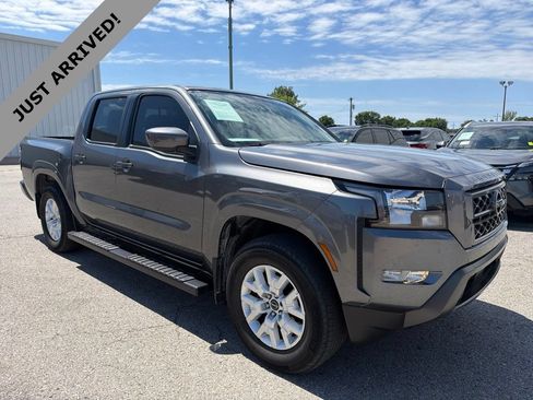 Certified 2022 Nissan Frontier SV RWD image 3