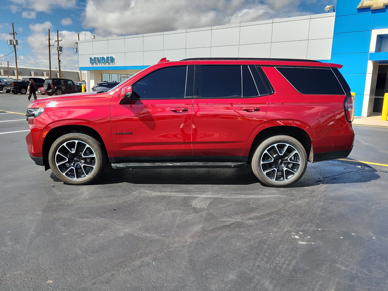 Used 2023 Chevrolet Tahoe RST w/ Luxury Package AWD/4WD image 2