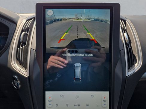 Used 2023 Ford Edge SEL w/ Convenience Package AWD/4WD image 19