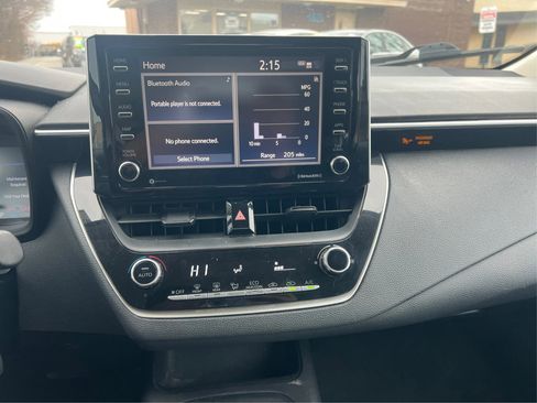 Used 2022 Toyota Corolla LE image 15