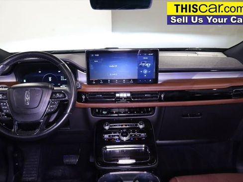 Used 2023 Lincoln Nautilus Reserve AWD/4WD image 22